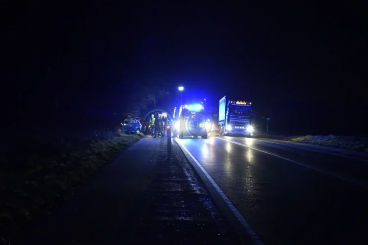 2 biler kører sammen på Rute 26 mellem Sabro og Lading. 2 Ambulancer, brandvæsen og politi var på stedet. Meldingen lød på "fastklemte"