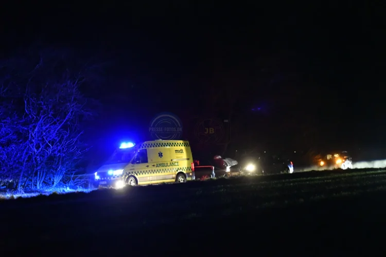 2 biler kører sammen på Rute 26 mellem Sabro og Lading. 2 Ambulancer, brandvæsen og politi var på stedet. Meldingen lød på "fastklemte"